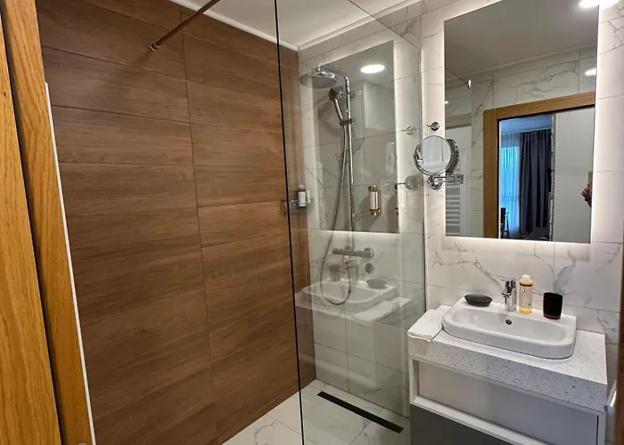 Luxury View In - Panorama & Comfort Lägenhet